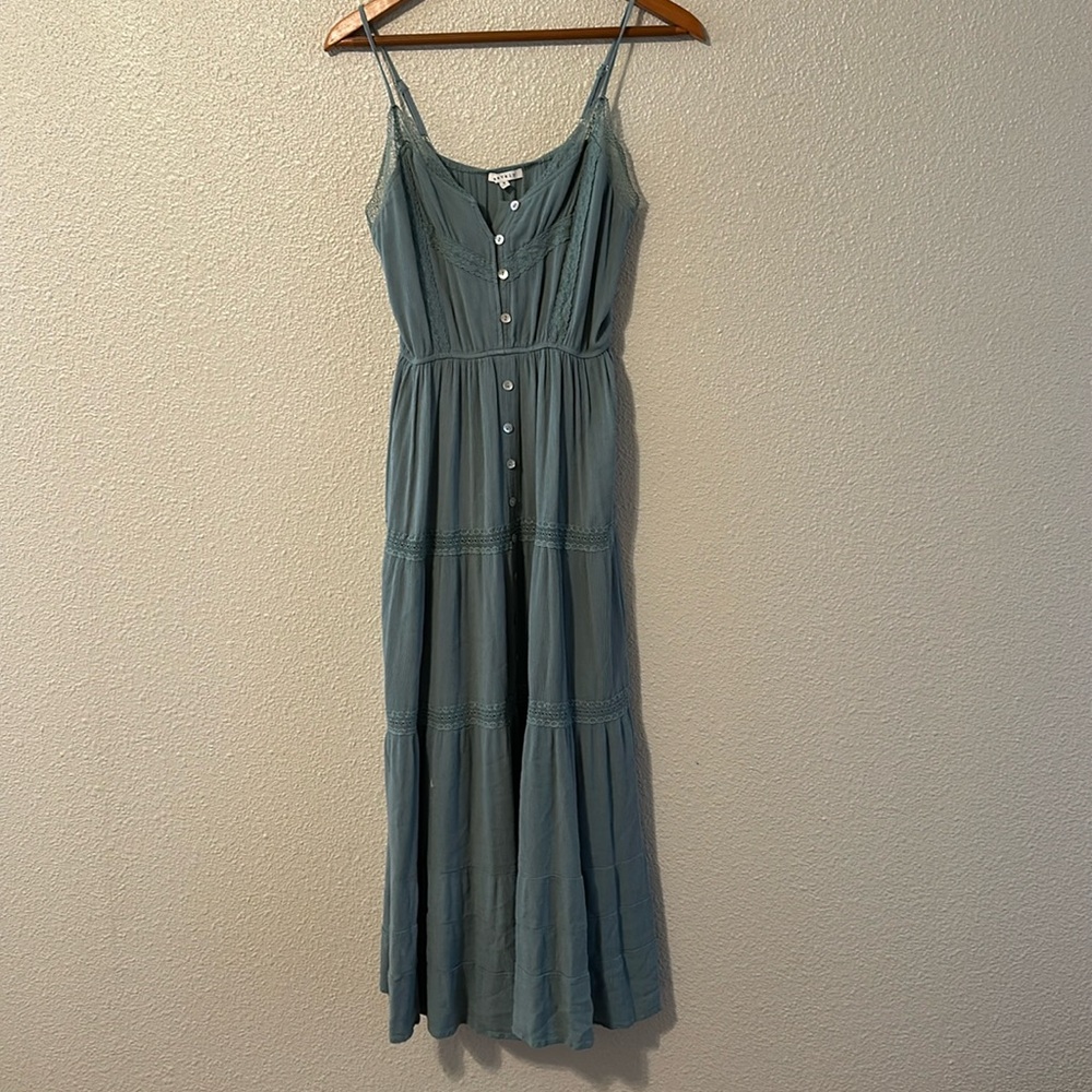 Size Medium Button Down Midi Dress